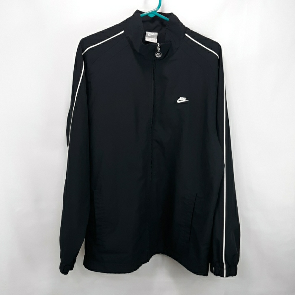 Nike Men's Black Windbreaker Jacket  size L